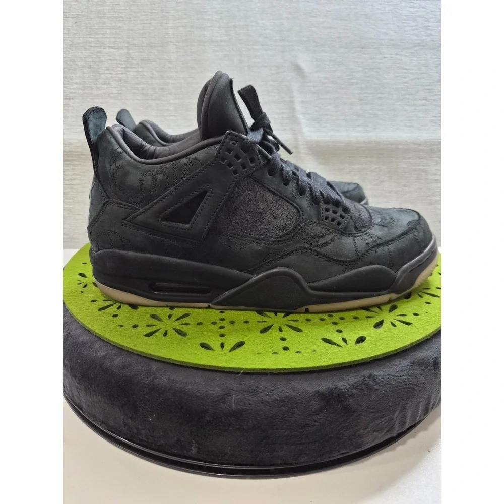 Air Jordan 4 Retro 930155-001 Mens US 9.5 Athletic Shoes Kaws Black Sneakers